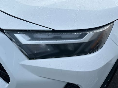 Certified 2022 Toyota RAV4 XLE image 9