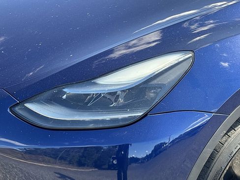 Used 2022 Tesla Model Y Performance image 6