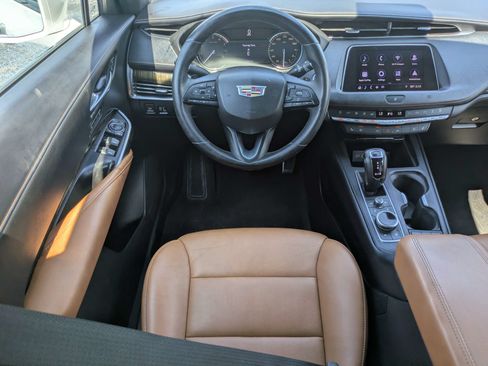 Certified 2019 Cadillac XT4 Sport FWD image 4
