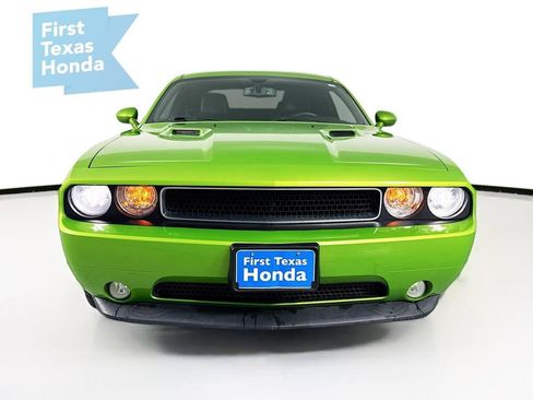 Used 2011 Dodge Challenger R/T image 2