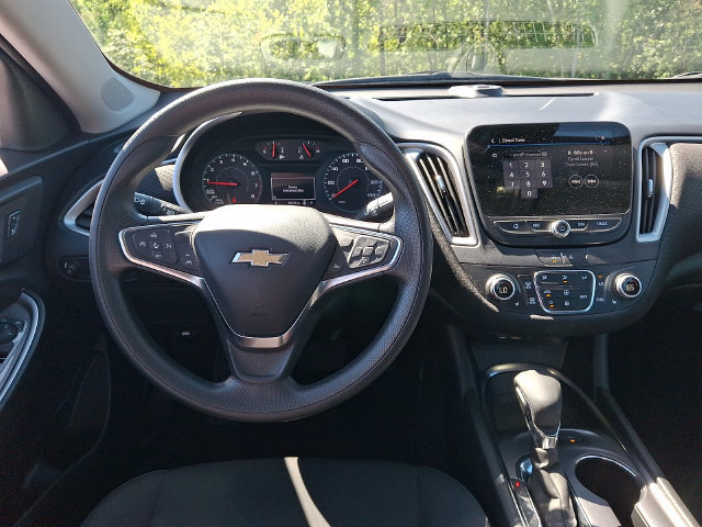 Used 2025 Chevrolet Malibu LT FWD image 11