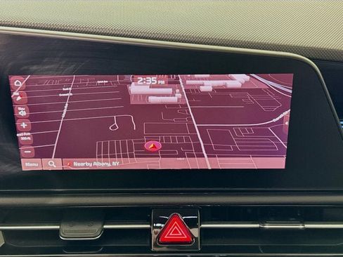 Certified 2023 Kia Niro EX Touring image 13