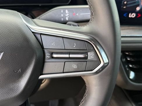 Used 2025 Chevrolet Tahoe LT RWD image 16