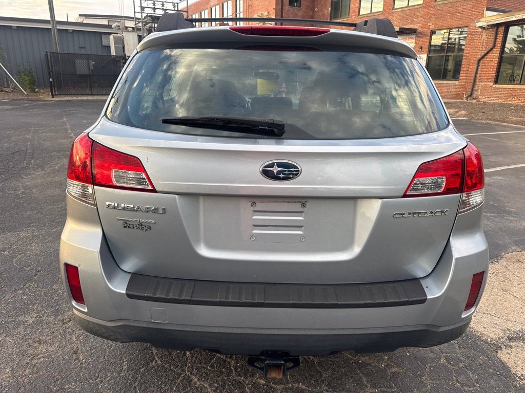 Used 2014 Subaru Outback 2.5i w/ Alloy Wheel Package AWD/4WD image 4
