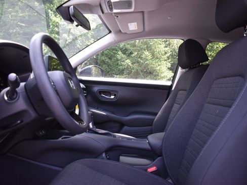 New 2027 Honda HR-V LX image 13