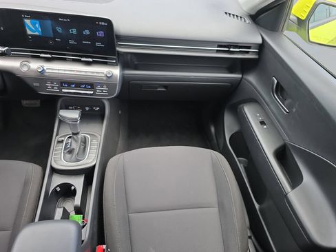 Used 2025 Hyundai Kona SEL FWD image 13