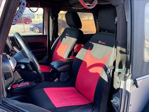 Used 2013 Jeep Wrangler Rubicon w/ PWR Convenience Group image 34