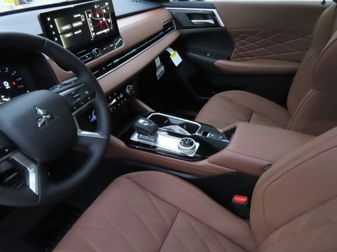 New 2025 Mitsubishi Outlander SEL image 20