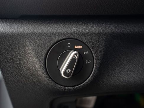 Used 2025 Volkswagen Jetta Sport FWD image 29