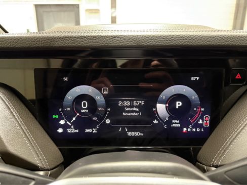 Used 2025 GMC Yukon Denali w/ Sun & Power Step Package image 16