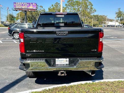 Certified 2022 Chevrolet Silverado 2500 LTZ w/ LTZ Convenience Package AWD/4WD image 11