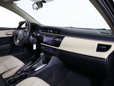 Used 2015 Toyota Corolla LE image 23