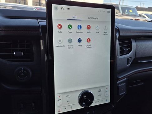 Used 2022 Ford Expedition Max Limited image 32