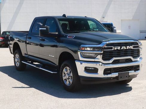 Used 2026 RAM 2500 Big Horn AWD/4WD image 3
