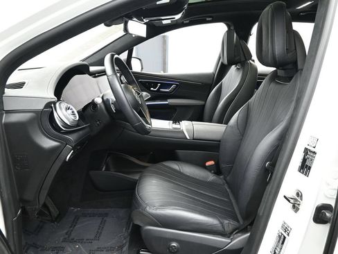 Used 2023 Mercedes-Benz EQS 580 4MATIC SUV image 11