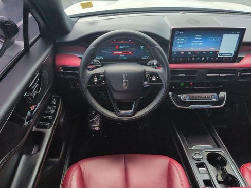 Certified 2023 Lincoln Corsair Reserve FWD image 17
