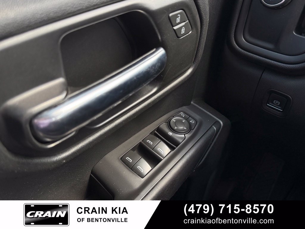 Used 2020 Chevrolet Silverado 1500 Custom w/ Custom Value Package RWD image 10