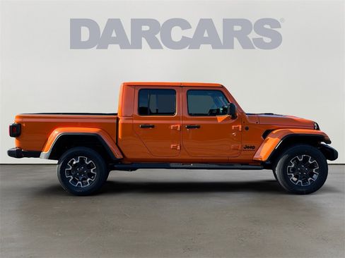 New 2025 Jeep Gladiator Sport w/ Premium Package image 8