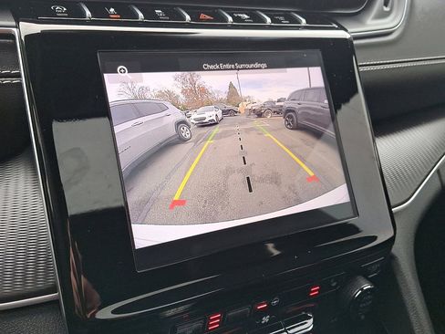 Used 2023 Jeep Grand Cherokee Altitude image 26