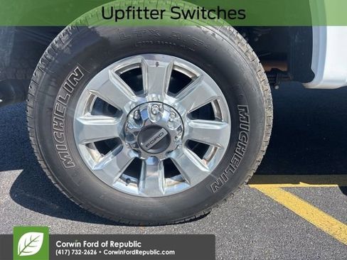 Used 2021 Ford F250 Platinum w/ FX4 Off-Road Package image 8