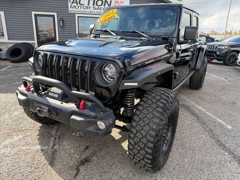 Used 2021 Jeep Gladiator Rubicon w/ Dual Top Group AWD/4WD image 9