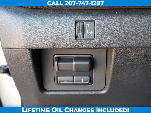 Used 2024 Chevrolet Colorado Z71 w/ Z71 Convenience Package 2 image 16