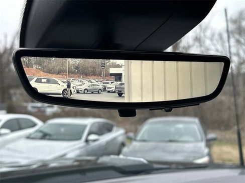 Used 2024 Chevrolet Silverado 2500 ZR2 w/ Technology Package image 32