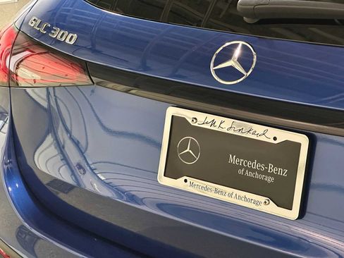 Used 2024 Mercedes-Benz GLC 300 4MATIC image 12