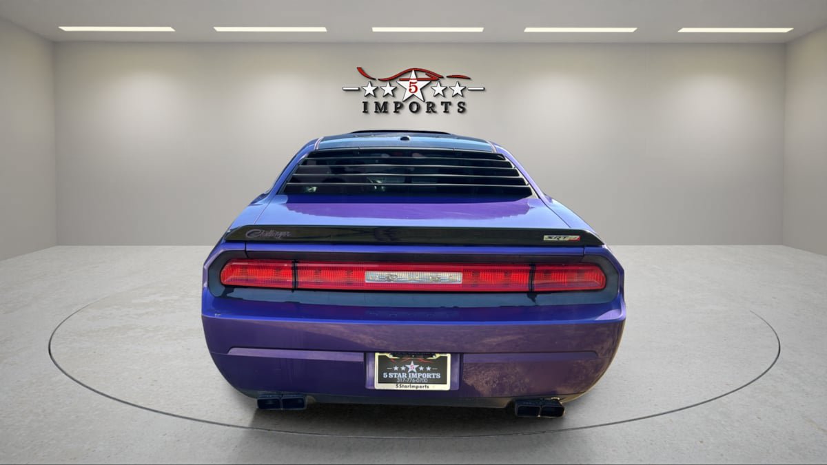 Used 2010 Dodge Challenger SRT8 w/ SRT Option Group II RWD image 4