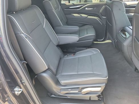 Certified 2024 Cadillac Escalade ESV Sport w/ Touring Package AWD/4WD image 27