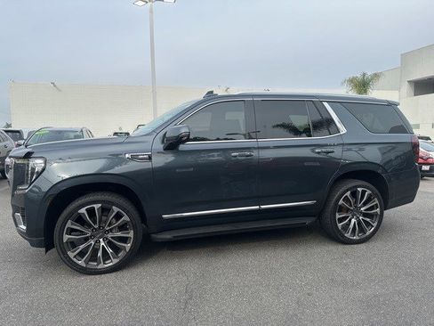 Used 2021 GMC Yukon SLT w/ SLT Luxury Plus Package image 2