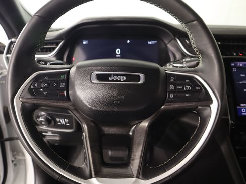 Used 2024 Jeep Grand Cherokee L Limited w/ Luxury Tech Group II image 3