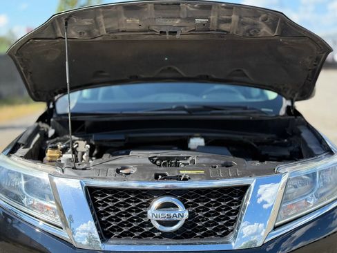 Used 2015 Nissan Pathfinder SV w/ Trailer Tow Package FWD image 29