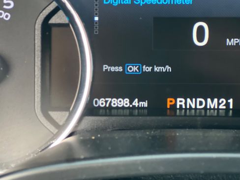 Used 2017 Ford F350 Lariat w/ Camper Package image 21