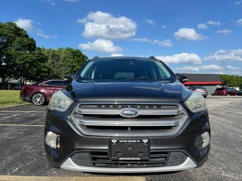Used 2017 Ford Escape Titanium FWD image 9