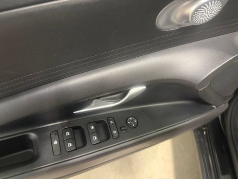 Used 2022 Hyundai Elantra SE FWD image 24