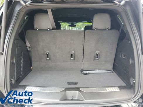 Used 2022 Chevrolet Tahoe RST w/ Luxury Package AWD/4WD image 10