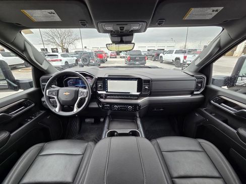 Used 2024 Chevrolet Silverado 2500 LTZ w/ LTZ Premium Package image 25