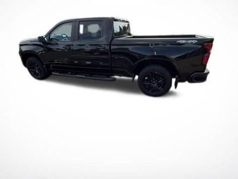 Used 2023 Chevrolet Silverado 1500 RST w/ Redline Edition AWD/4WD image 3