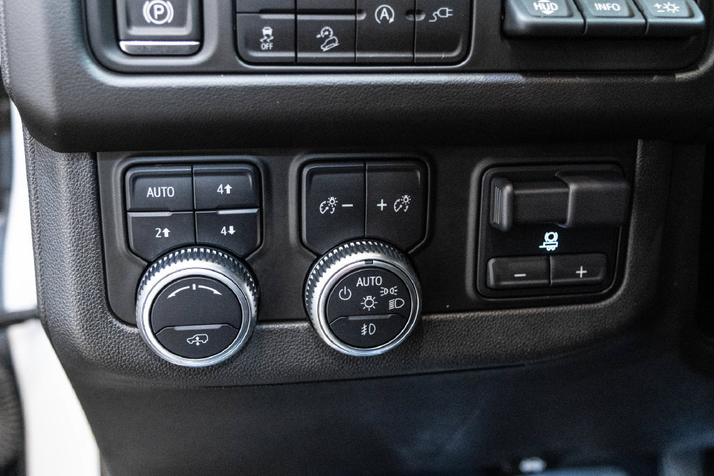 Used 2021 GMC Yukon AT4 AWD/4WD image 26