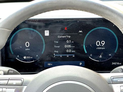 Used 2025 Hyundai Kona Limited image 27