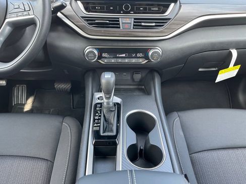 New 2025 Nissan Altima 2.5 SV w/ SV Special Edition Package image 3