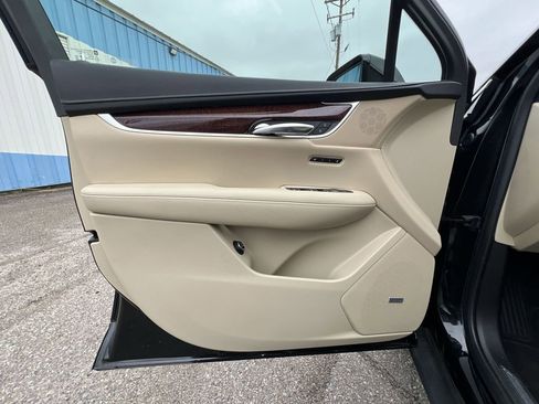 Used 2019 Cadillac XT5 Luxury image 23