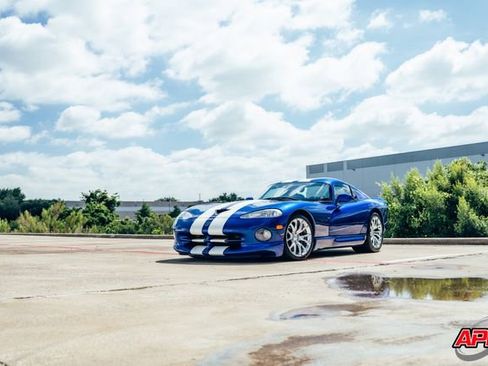 Used 1996 Dodge Viper GTS RWD image 42