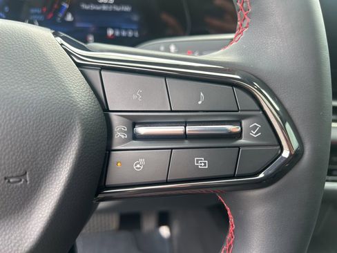 Used 2025 Chevrolet Equinox RS image 30