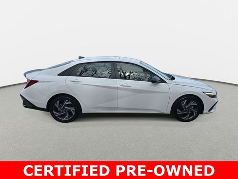 Certified 2025 Hyundai Elantra Sport image 4