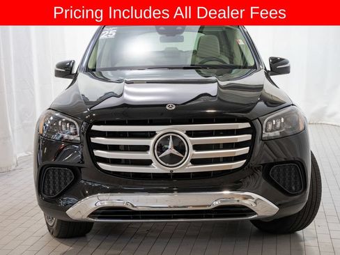 Used 2025 Mercedes-Benz GLS 450 4MATIC image 2