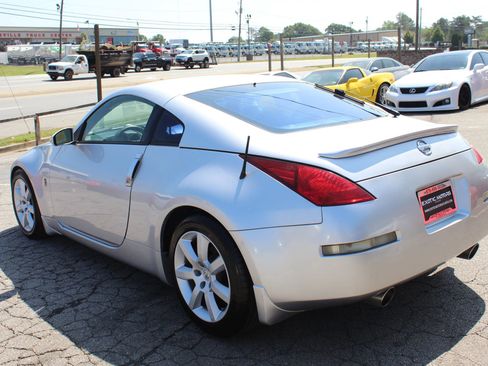Used 2004 Nissan 350Z Touring image 8