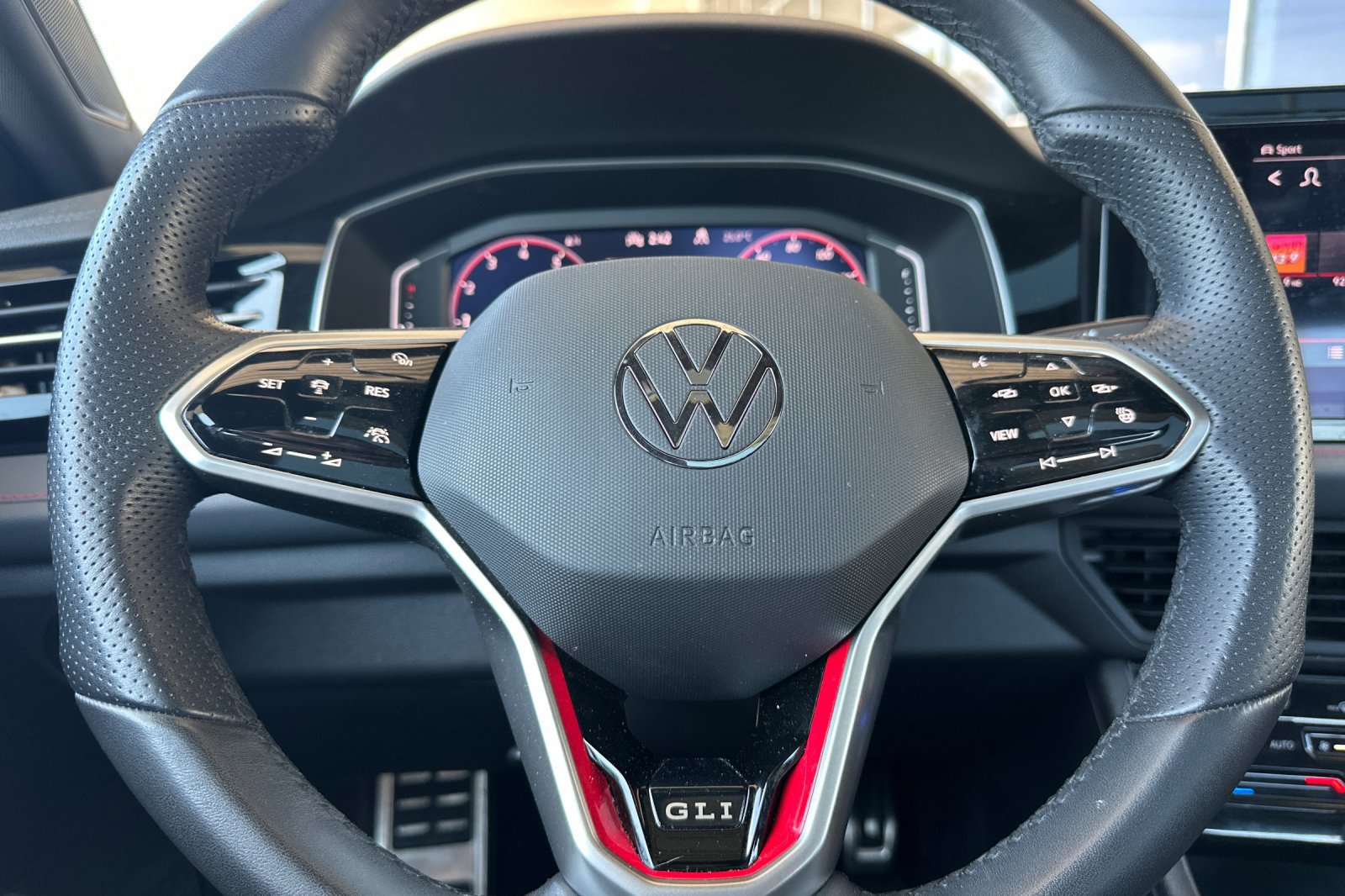 Used 2025 Volkswagen Jetta GLI Autobahn FWD image 29