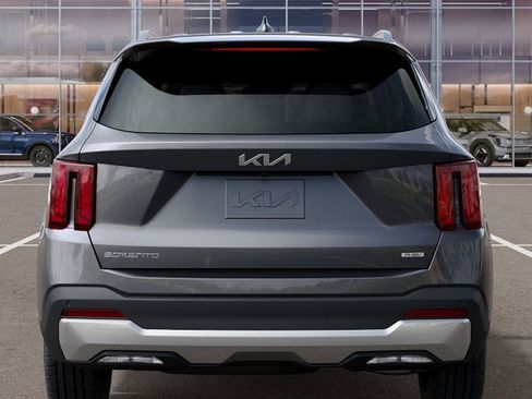 Used 2025 Kia Sorento EX image 13